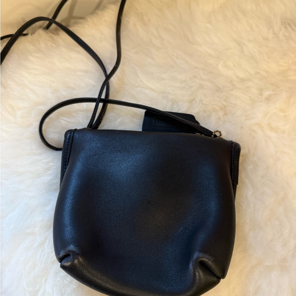 Coach Black Leather Crossbody with Gold Turnlock - Picture 2 of 10